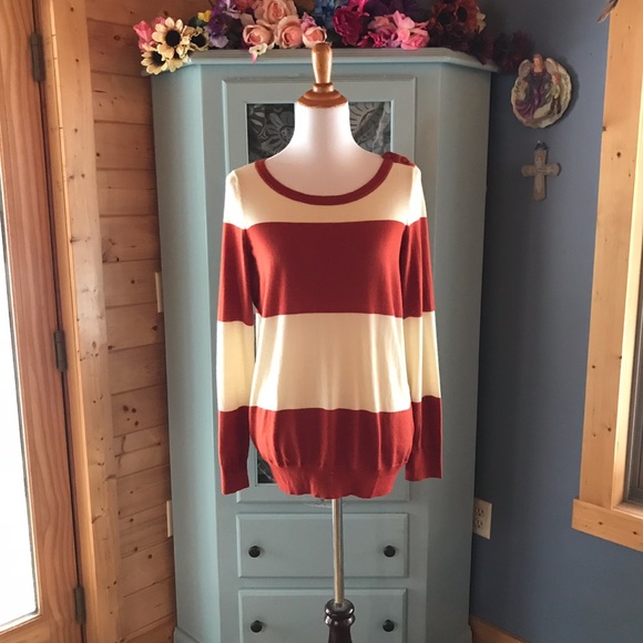 Banana Republic Sweaters - BANANA REPUBLIC Beautiful MERINO Sweater Brand NEW